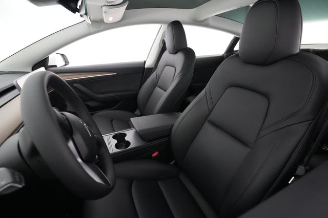 2023 Tesla Model 3 — photo 3 of 22