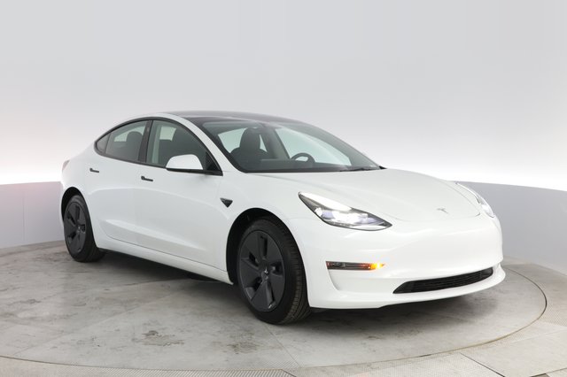 2023 Tesla Model 3 — photo 10 of 22