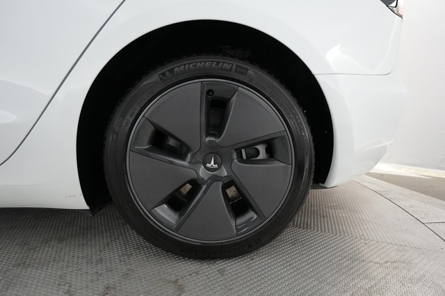2023 Tesla Model 3 — photo 16 of 22
