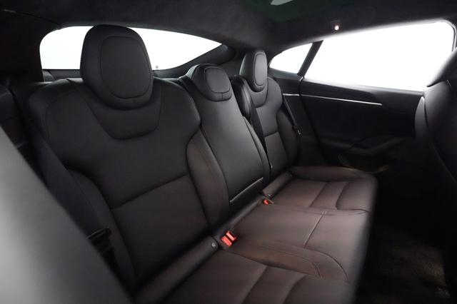 2022 Tesla Model S — photo 4 of 23
