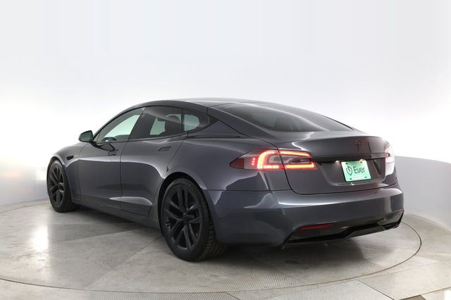 2022 Tesla Model S — photo 13 of 23