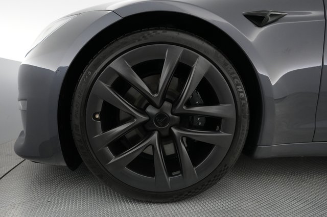 2022 Tesla Model S — photo 15 of 23