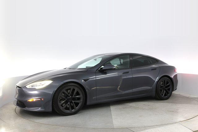 2022 Tesla Model S — photo 14 of 23
