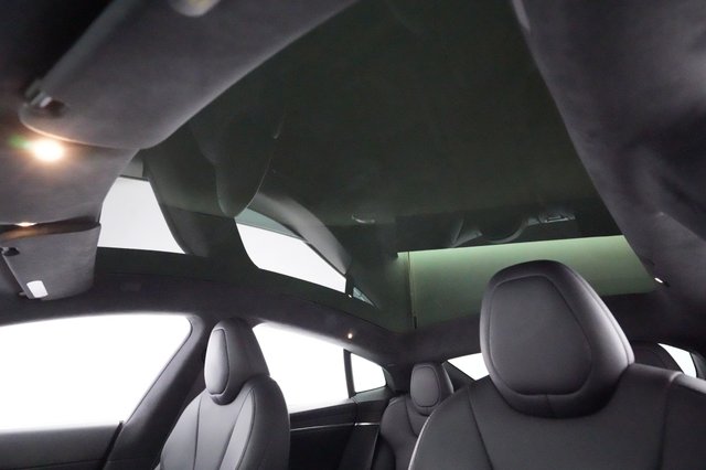 2022 Tesla Model S — photo 20 of 23