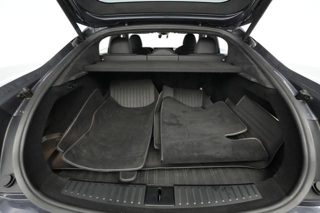 2022 Tesla Model S — photo 6 of 23