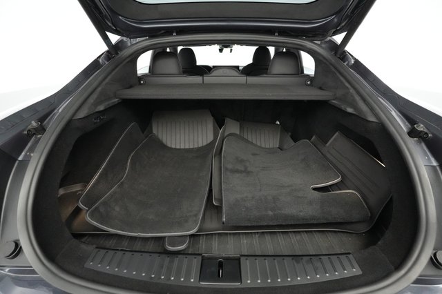 2022 Tesla Model S — photo 6 of 23