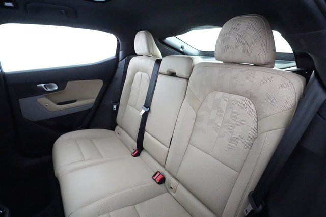 2022 Polestar 2 — photo 19 of 22