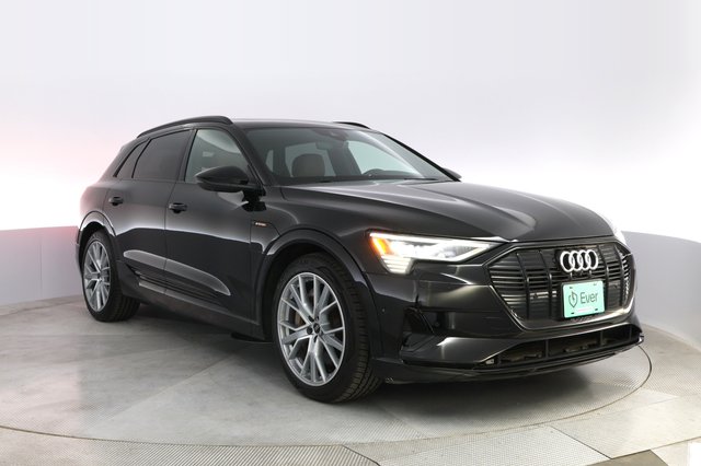2021 Audi e-tron — photo 10 of 26
