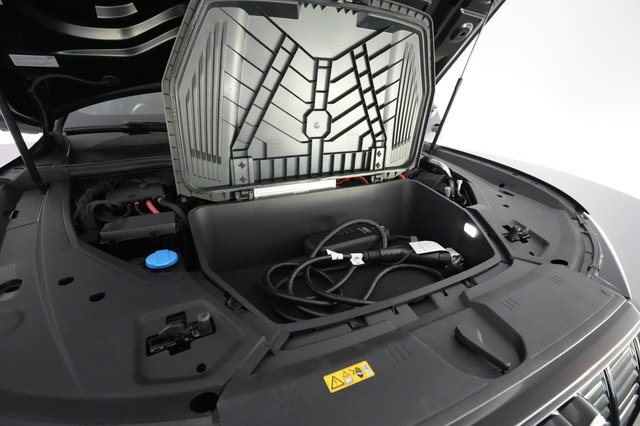 2021 Audi e-tron — photo 20 of 26