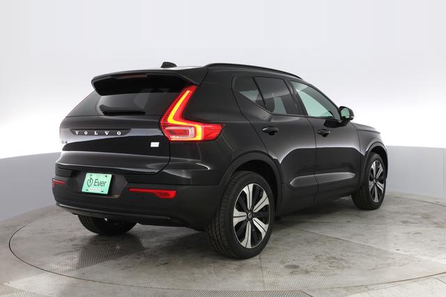 2023 Volvo XC40 Recharge — photo 2 of 25
