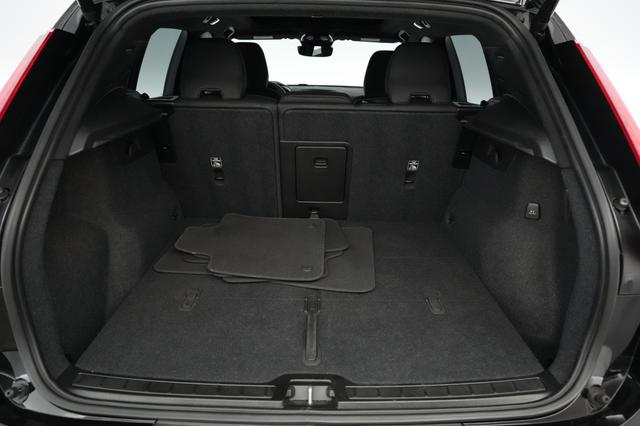 2023 Volvo XC40 Recharge — photo 6 of 25