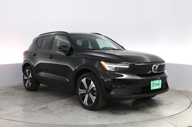 2023 Volvo XC40 Recharge — photo 10 of 25