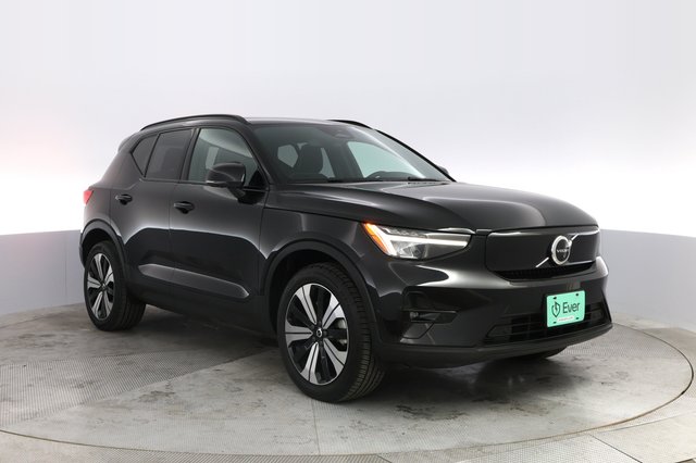 2023 Volvo XC40 Recharge — photo 10 of 25