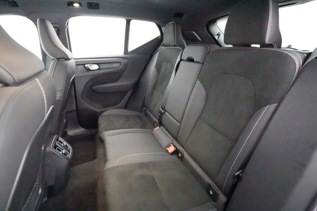 2023 Volvo XC40 Recharge — photo 19 of 25