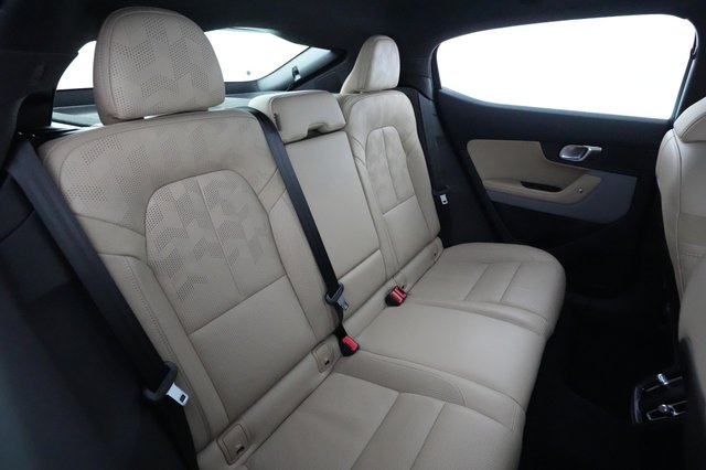 2022 Polestar 2 — photo 4 of 25