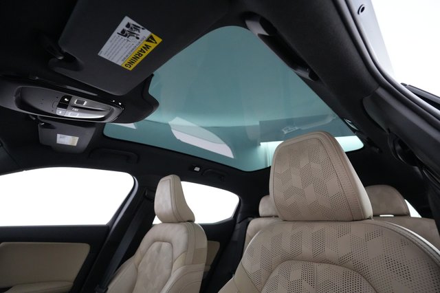 2022 Polestar 2 — photo 23 of 25