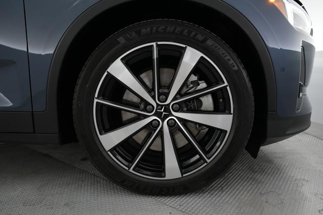 2022 Polestar 2 — photo 7 of 22