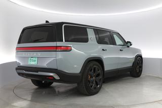 2022 Rivian R1S — photo 2 of 25