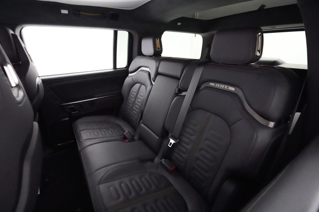 2022 Rivian R1S