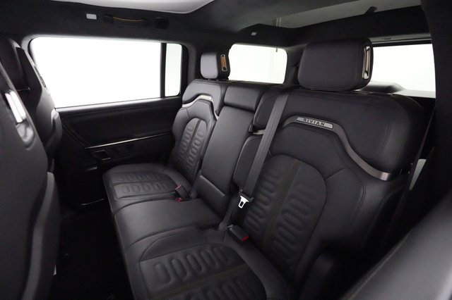 2022 Rivian R1S — photo 19 of 25