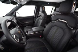 2022 Rivian R1S — photo 3 of 25