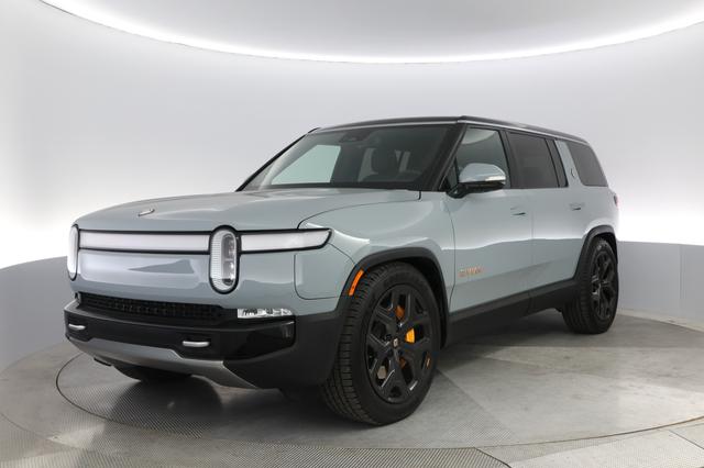 2022 Rivian R1S — VIN 7PDSGABL8NN000428