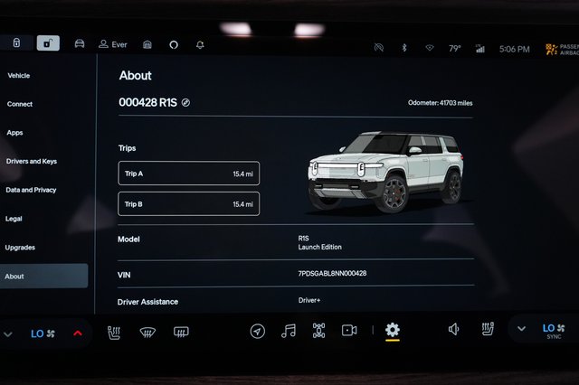 2022 Rivian R1S — photo 5 of 25