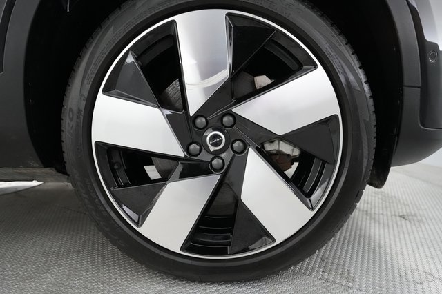 2023 Volvo C40 Recharge — photo 17 of 22