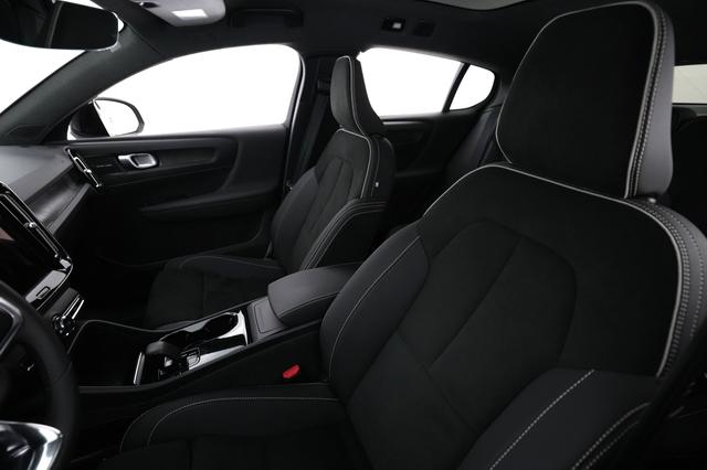 2023 Volvo C40 Recharge — photo 3 of 22