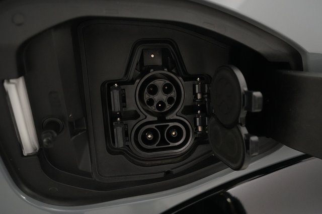 2023 Nissan Ariya — photo 8 of 23