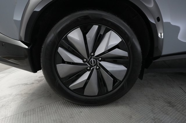 2023 Nissan Ariya — photo 17 of 23