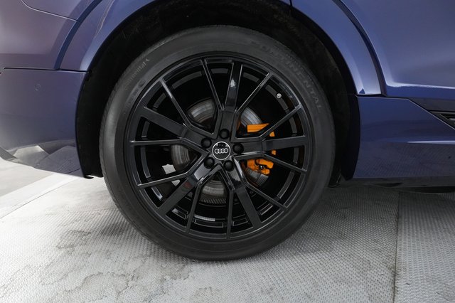 2022 Audi e-tron — photo 17 of 22