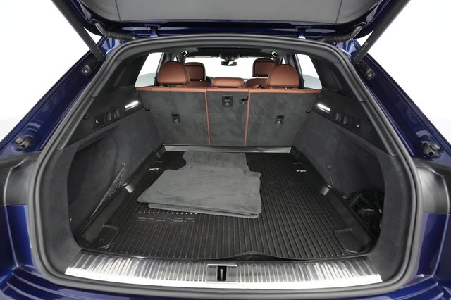 2022 Audi e-tron — photo 6 of 22