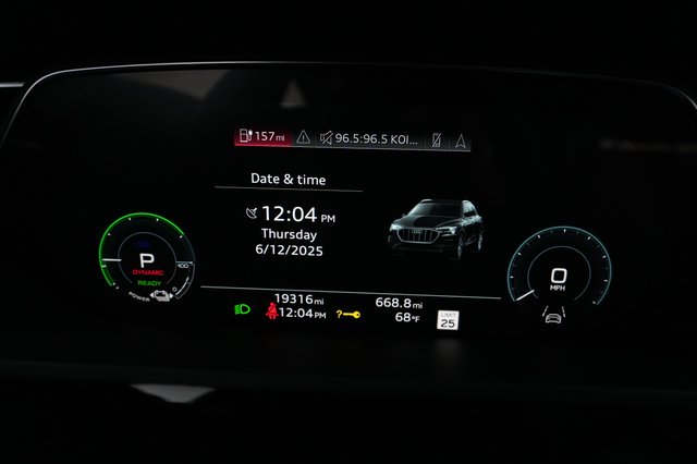 2022 Audi e-tron — photo 5 of 22