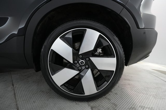 2024 Volvo C40 Recharge — photo 15 of 22