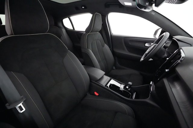 2024 Volvo C40 Recharge — photo 18 of 22