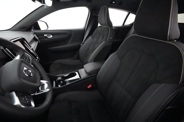 2024 Volvo C40 Recharge — photo 3 of 22