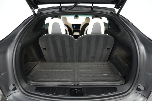 2023 Tesla Model X — photo 22 of 23