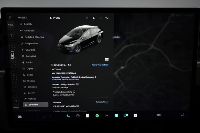 2023 Tesla Model X — photo 5 of 23