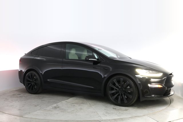2023 Tesla Model X — photo 11 of 23
