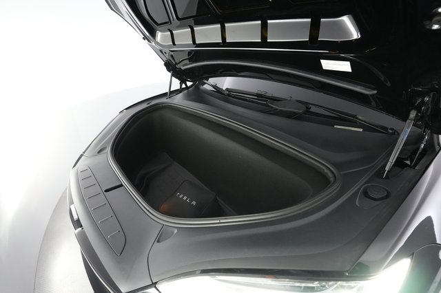 2023 Tesla Model X — photo 21 of 23