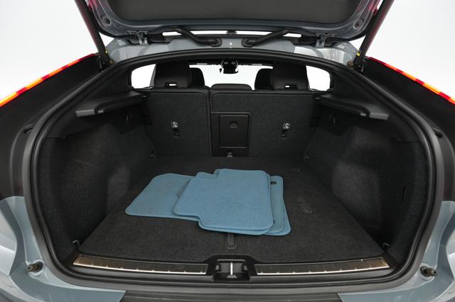 2023 Volvo C40 Recharge — photo 6 of 25