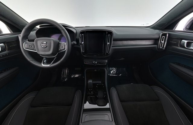 2023 Volvo C40 Recharge — photo 20 of 25