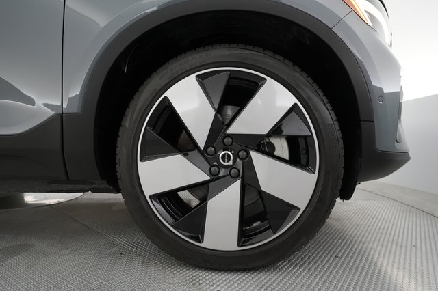 2023 Volvo C40 Recharge — photo 17 of 25