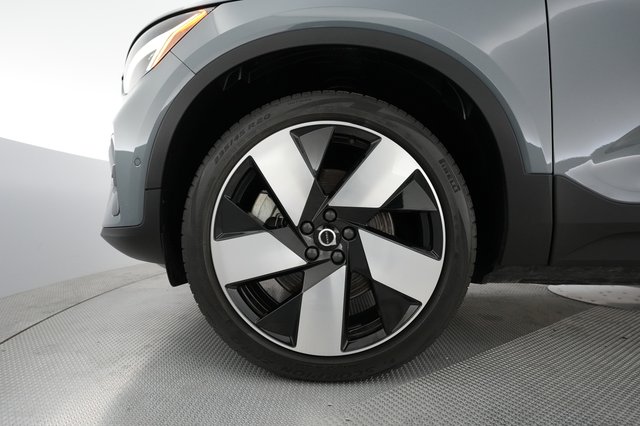 2023 Volvo C40 Recharge — photo 16 of 25