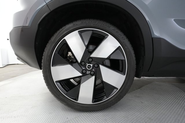 2023 Volvo C40 Recharge — photo 7 of 25