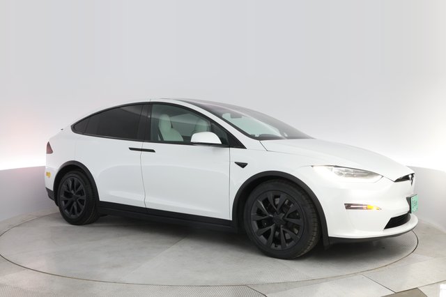 2022 Tesla Model X — photo 11 of 25