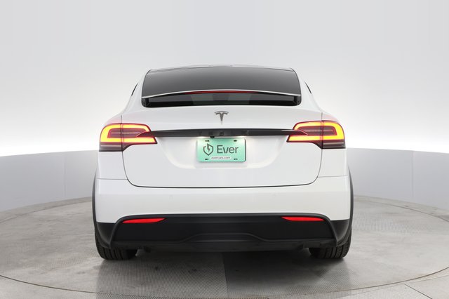 2022 Tesla Model X — photo 12 of 25