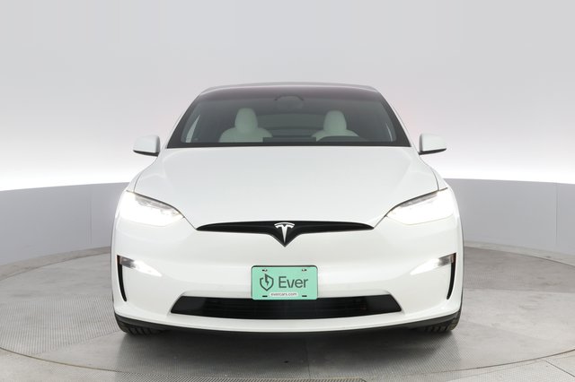2022 Tesla Model X — photo 9 of 25