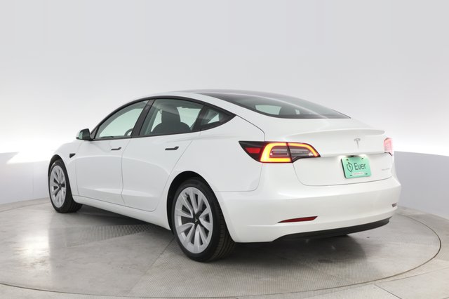 2022 Tesla Model 3 — photo 13 of 24